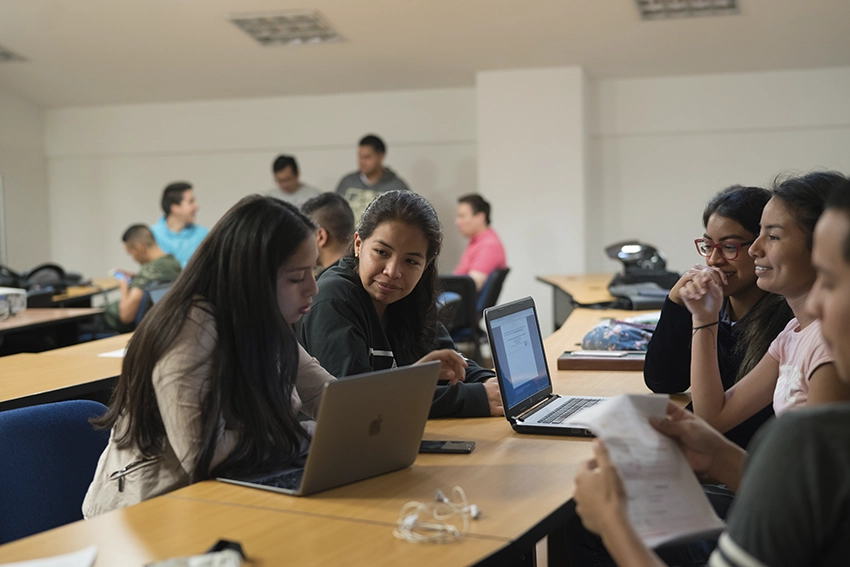 Aspirantes a programas profesionales y tecnológicos UNIMAYOR